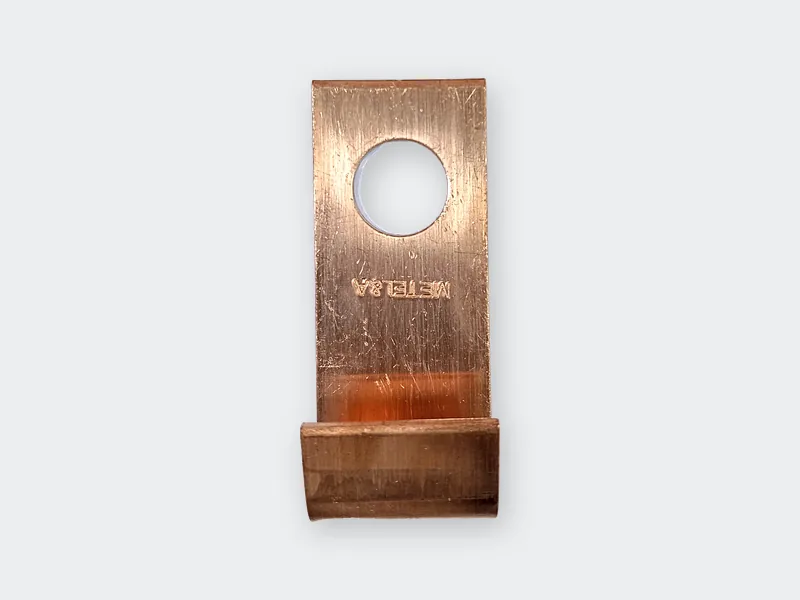 Plancha de cobre tipo J con la marca METEL&A grabada